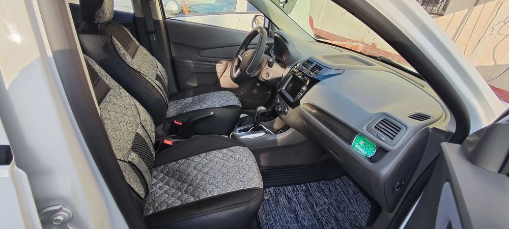 Продам авто абсолютно новое.