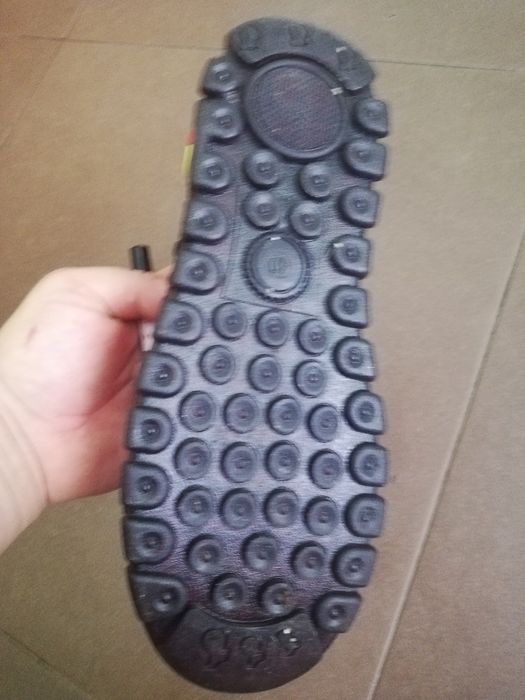 Vând pantofi și ghete din piele