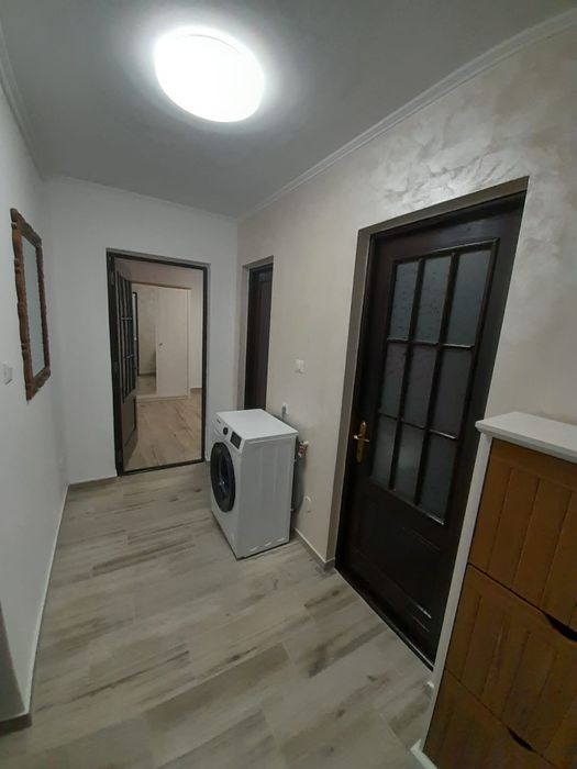 Închiriez garsonieră