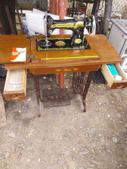 Работеща шевна машина