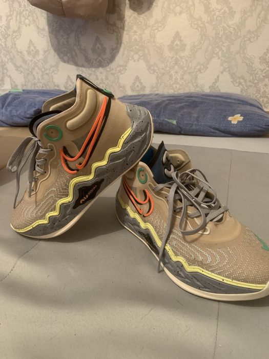 Nike Air Zoom Basketball