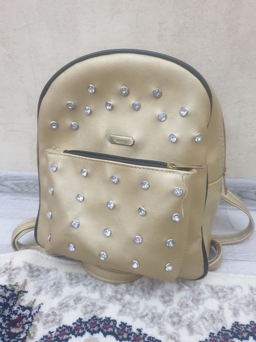 Продам рюкзак в отличном состоянии.