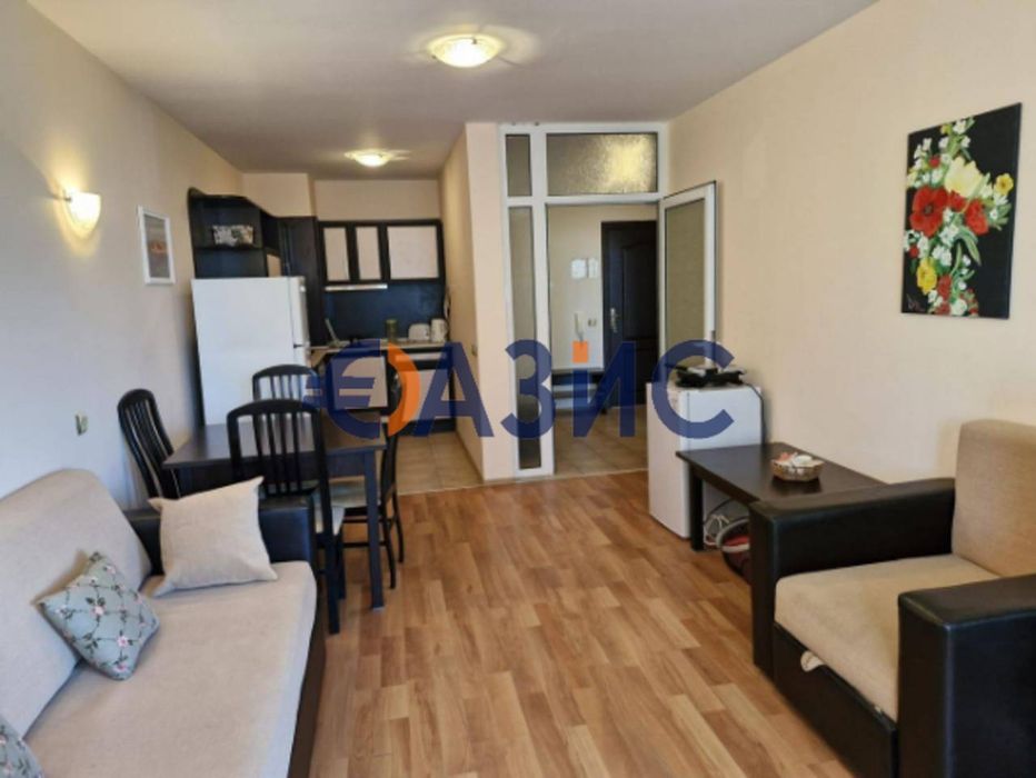 Продава се Хотел в Царево - 77 кв.м за 543 €/кв.м - Снимка #1