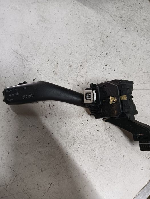 Maneta Semnalizare Volkswagen Golf Plus (5M1, 521) [ 2004 - 2013 ] Oem