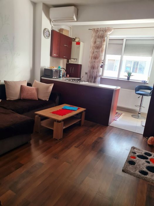 VAND apartament 2 camere, urgent !!