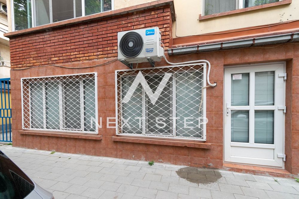 Офис в Пловдив-Център площ 51 цена 75000