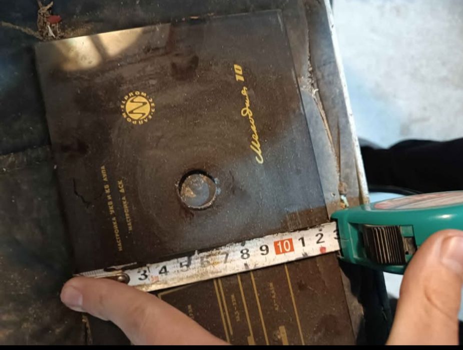 Продавам скала от Мелодия 10 64г