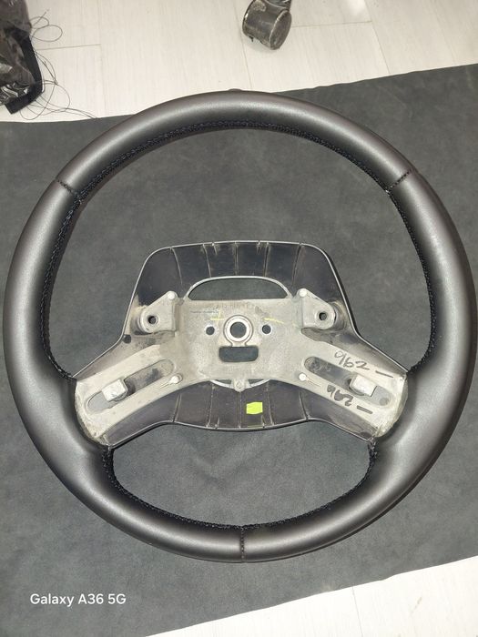 Тапициране на волани