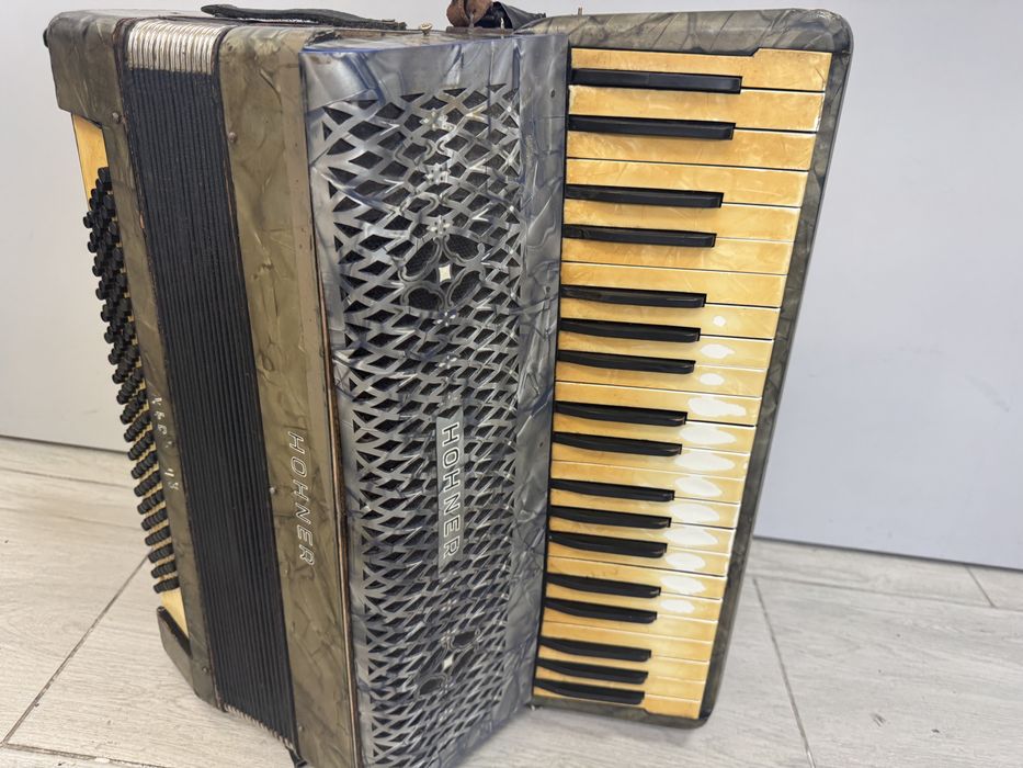 Acordeon Hohner Verdi II sita 120 basi