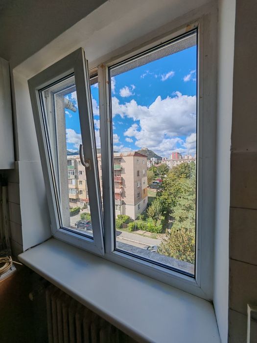 Apartament 2 camere decomandat și loc parcare cu copertină inclus