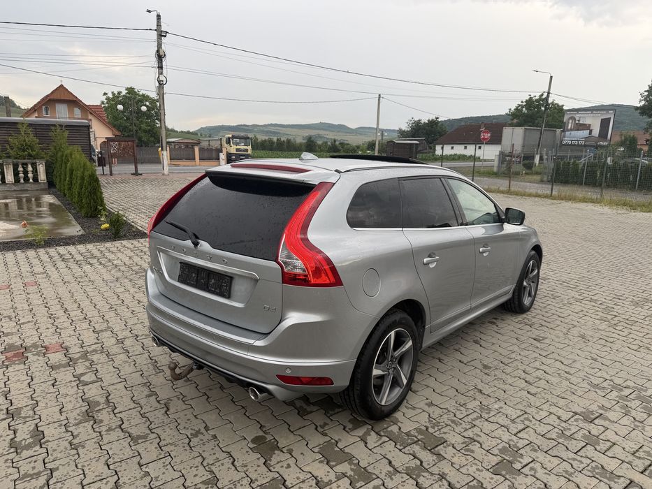 Volvo xc60 r design automat