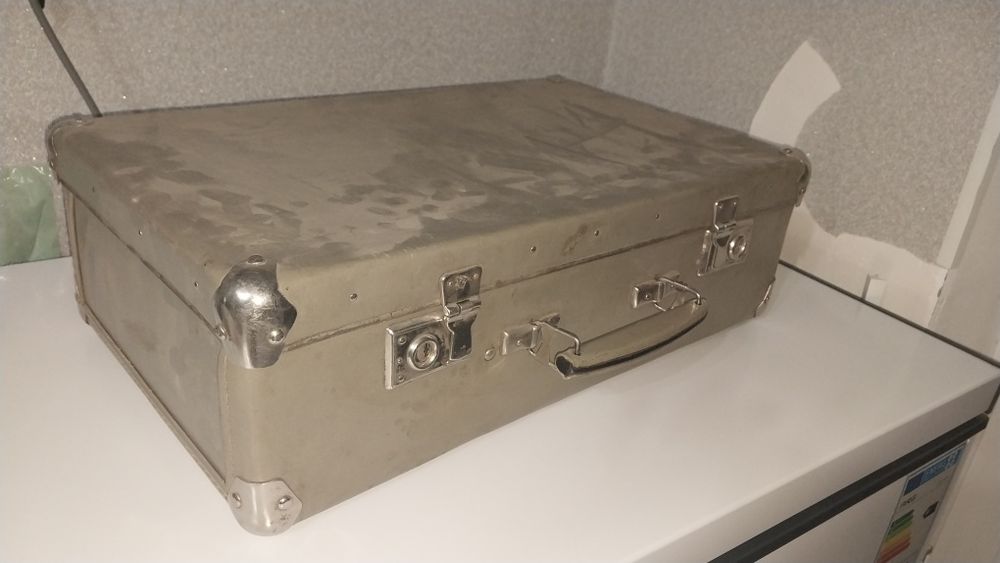Чемодан советский