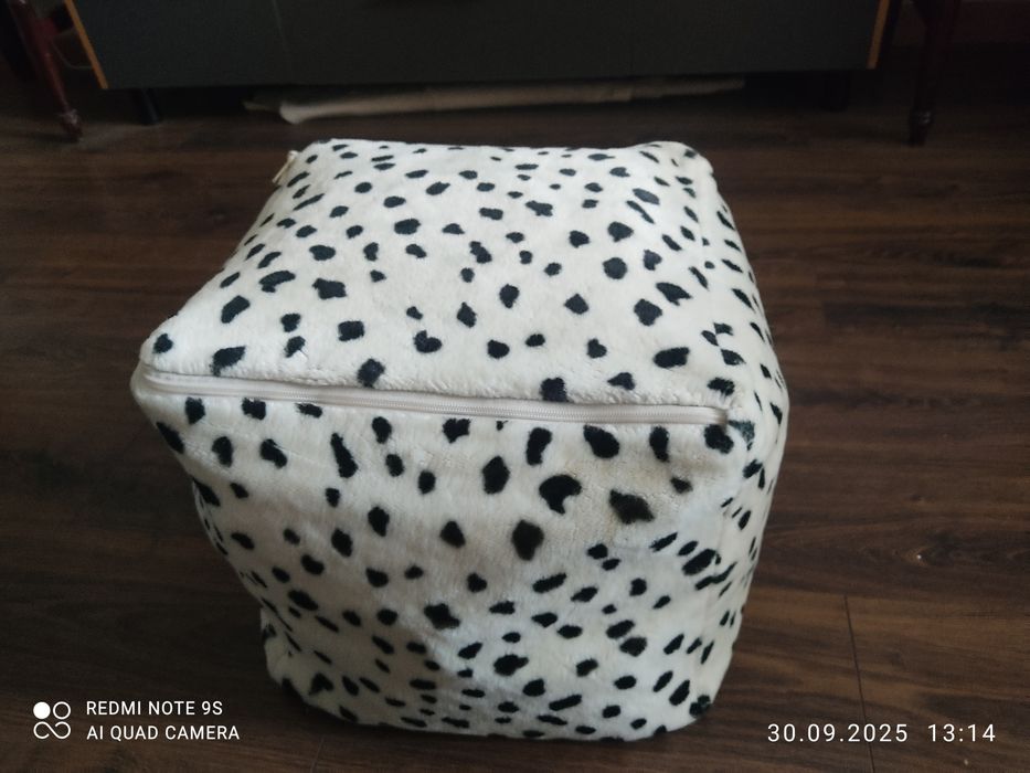 Пуфик IKEA "Далматинец"