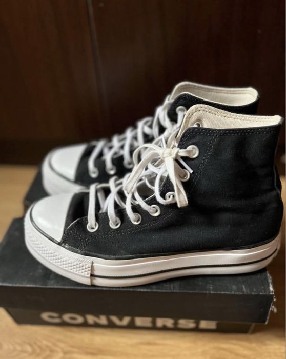 Кецове Converse.