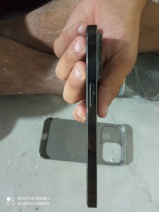 Iphone 13 pro qora