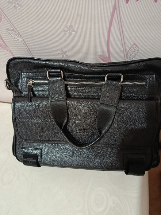 Продается портфель.