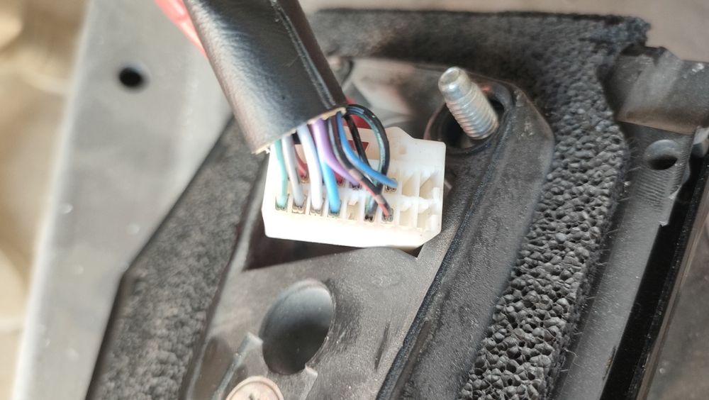 Левое зеркало TLC 200