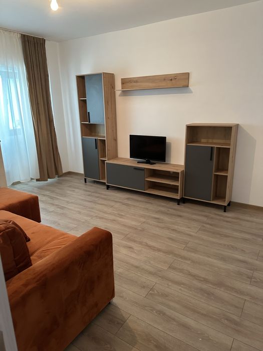 Vând  apartament 3 camere sau schimb cu apartament cu 2 camere/garsoniera