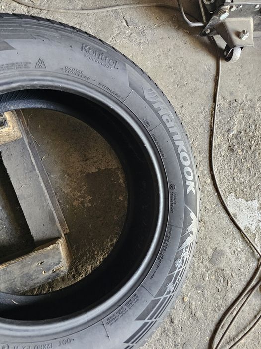 4 anvelope iarna 215 65 17 Hankook 6.4mm