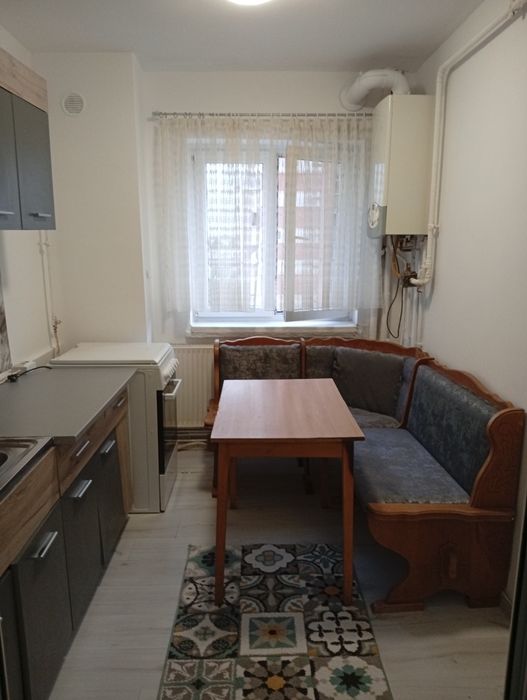 Închiriez apartament  2 camere,Cart: Craiovita
