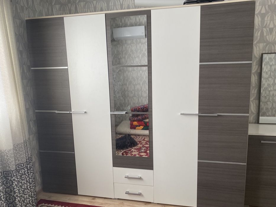 Спальни мебель сатылады