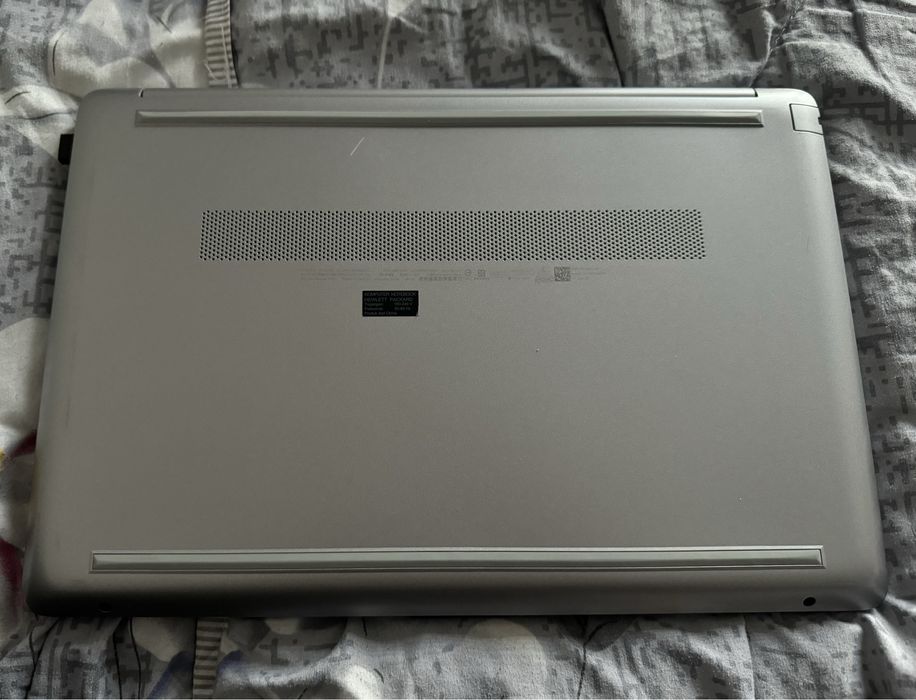 СРОЧНО!!! Продаю ноутбук HP, 2024 год, в отличном состоянии.