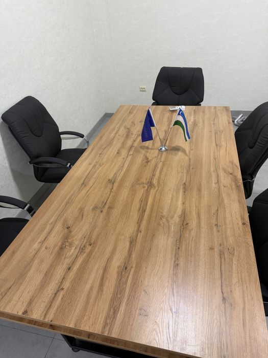 Стол мебельный ПРОДАЕТСЯ