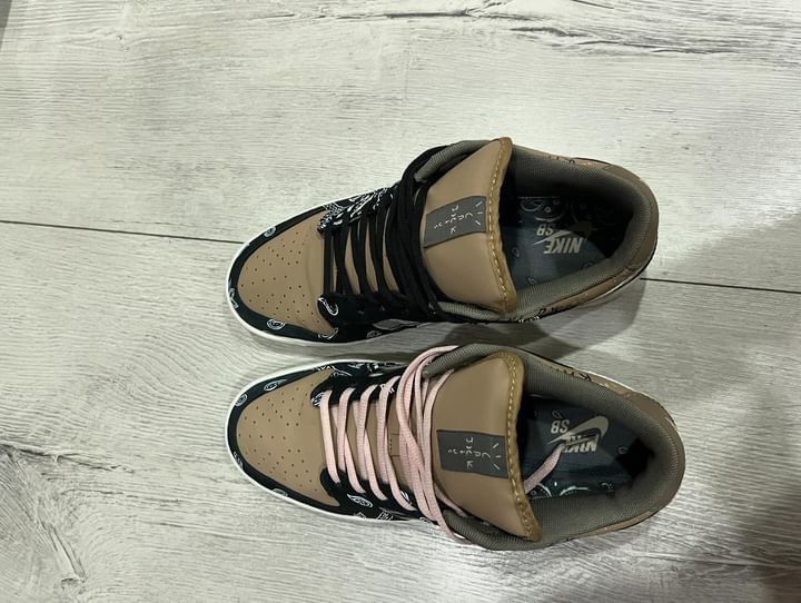 Nike SB Dunk Low Premium QS Travis Scott Cactus Jack