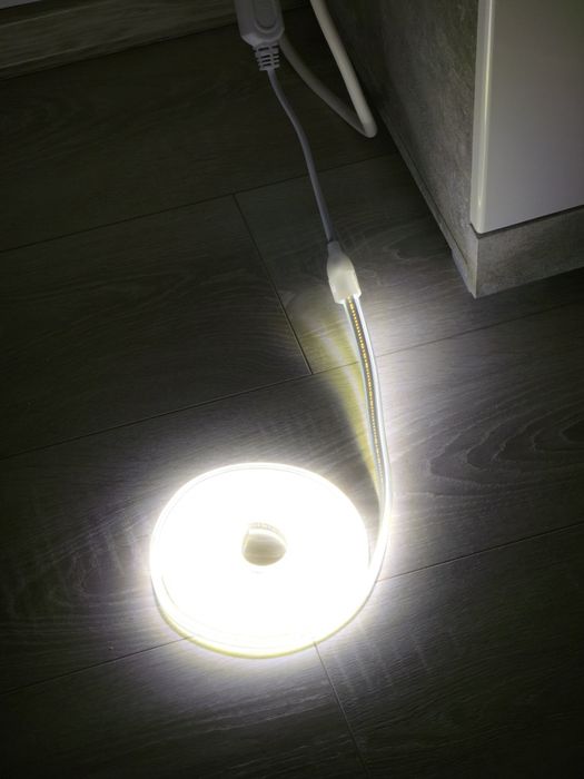 Bandă LED COB 220V 3m – Alb Natural 4000K, IP65, 360 LED/m