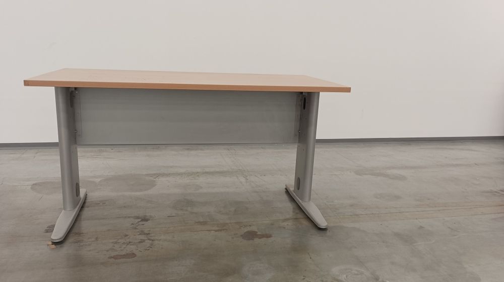 Офис бюра работни бюра плотове и крака