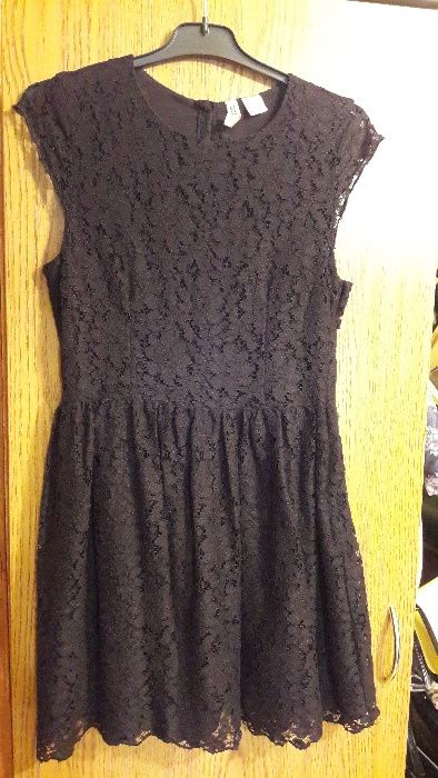 Rochie din dantela , rochie din voal ,rochie din satin