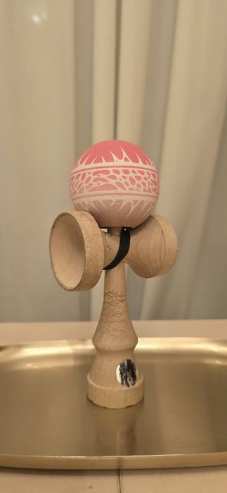 Kendama Zackie V3 Locked Studios (Foarte Buna Si Rara)
