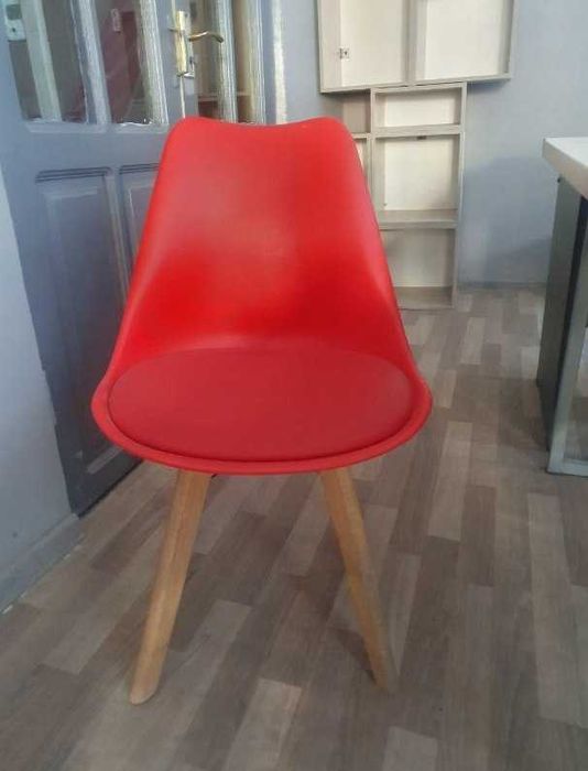 O'quv markazlari uchun parta  va stullar