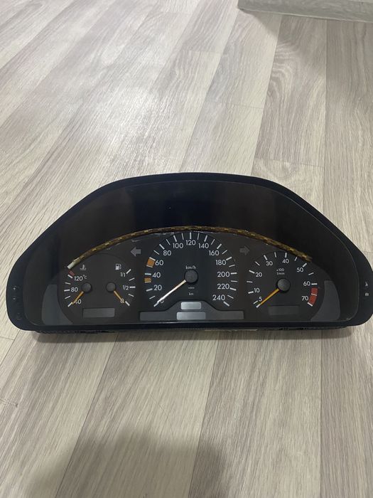 Щиток прибор сатылады