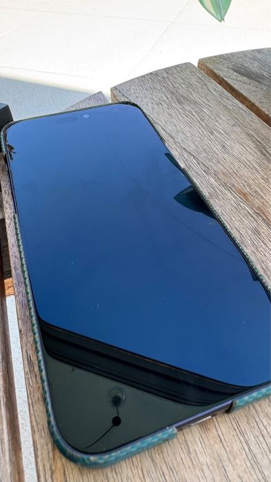 iPhone 17 Pro Max 256 GB – funcțional, display crăpat