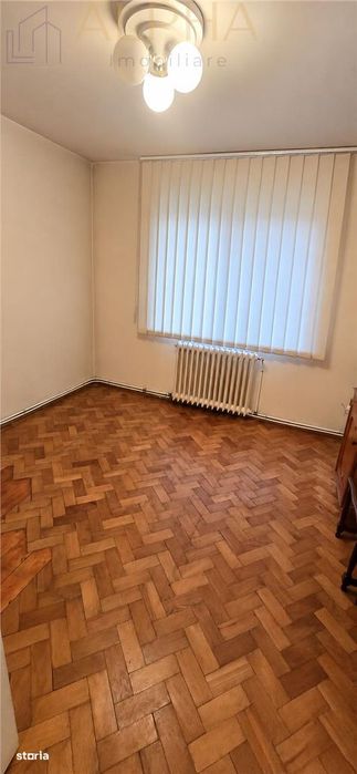 Apartament cu 2 camere de vanzare – zona centrala, Bistrita