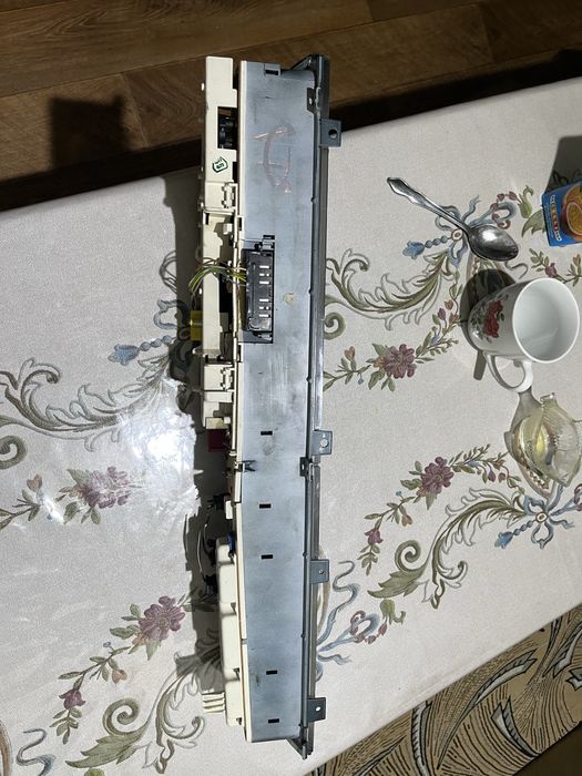 Щиток приборов ауди С4