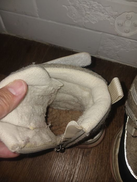 Продается детская обувь