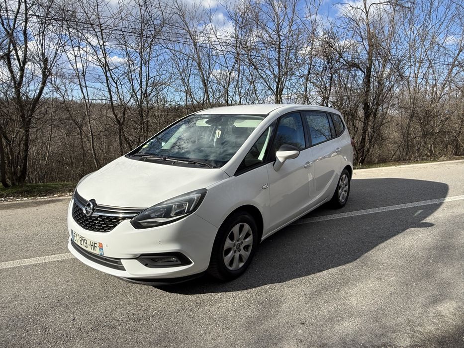 Opel Zafira 2018   7 locuri