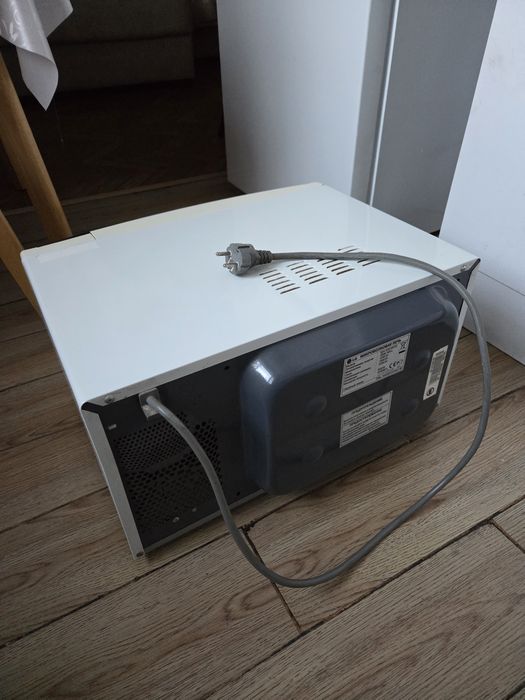 Микроволновка работающая