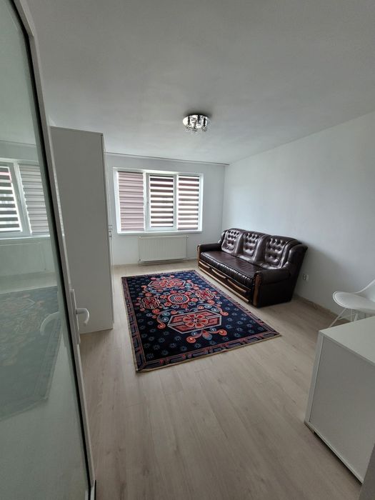 Apartament de închiriat 2 camere Decomandat Centru