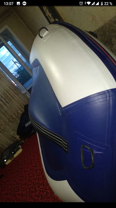 Продам лодку Ямаран 280