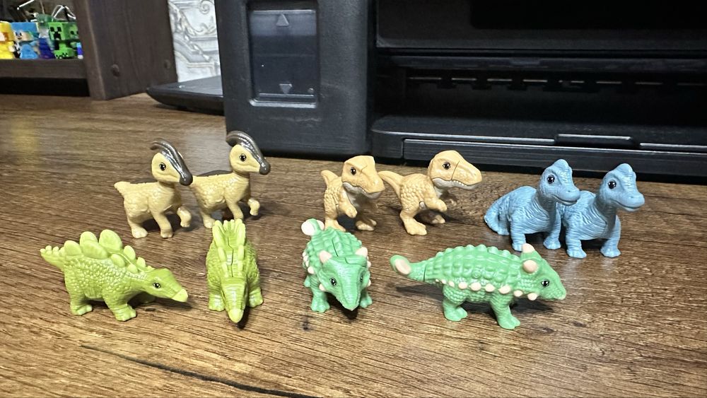 Игрушки киндер динозавры