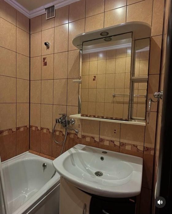 Продам 2к Р-н Атлантиды 5/5