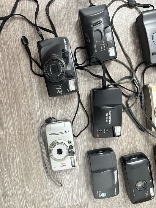 Lot aparate foto si accesorii defecte