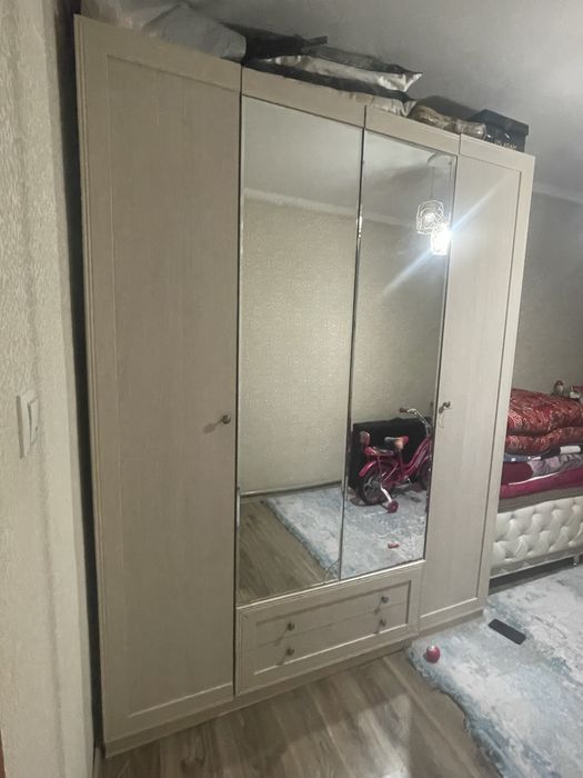 Шкаф гардеробный