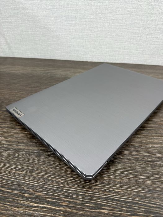 мощный 8-ядерный i5 ноутбук Lenovo IdeaPad 3, для графики и IT