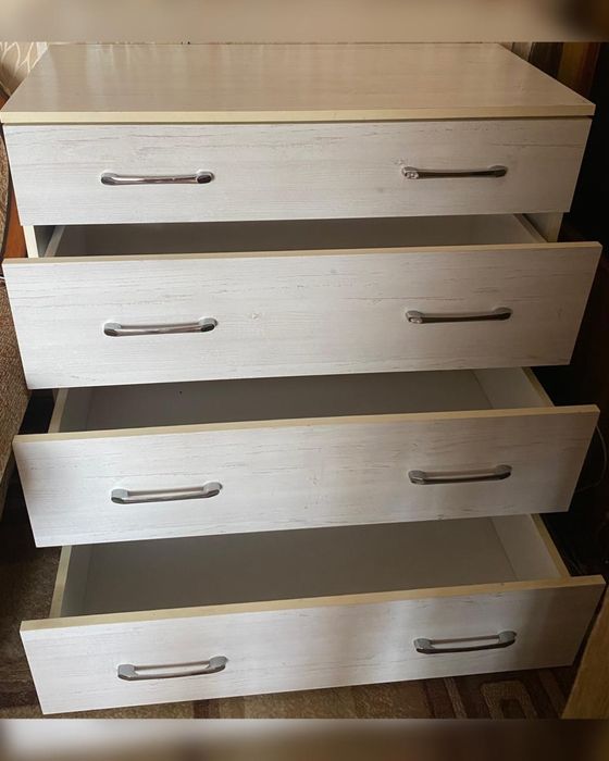 Комод  для спальни