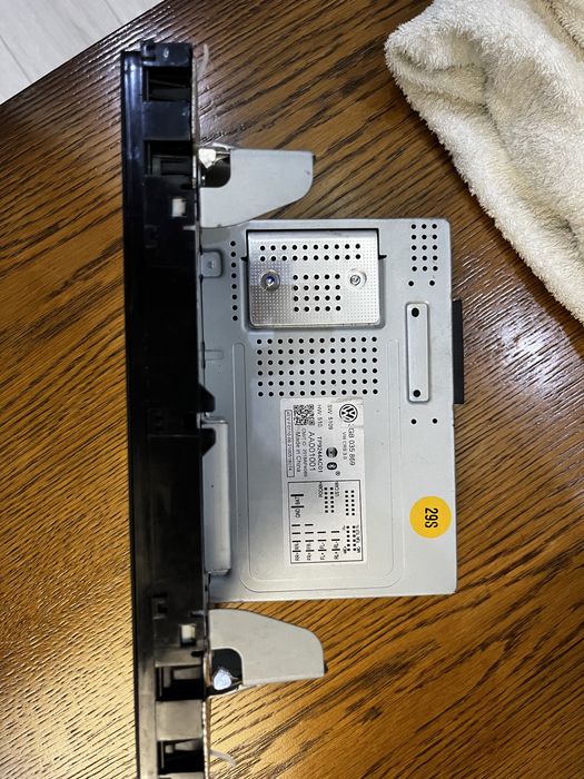 Магнитофон от skoda octavia