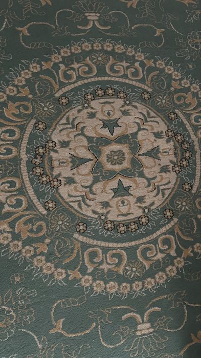 Продам ковер 3/4 б/у